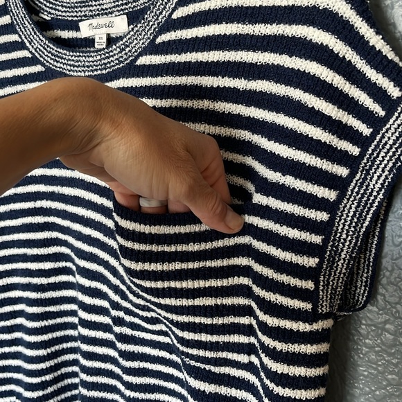 || Madewell || Sleeveless Striped Knit Shirt Navy and White Striped - Picture 3 of 11